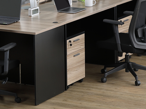 Desks 5 seater Model