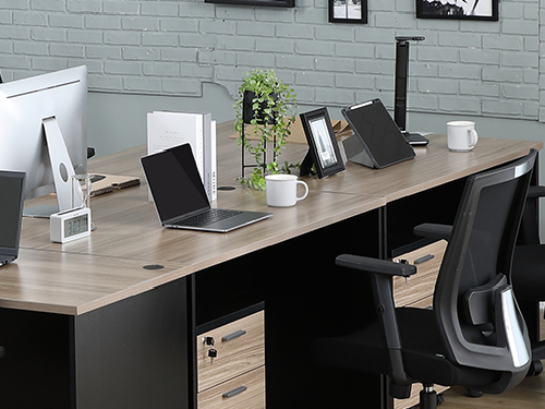 Desks 5 seater Model